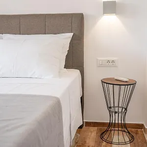 Mirabilia Apartment